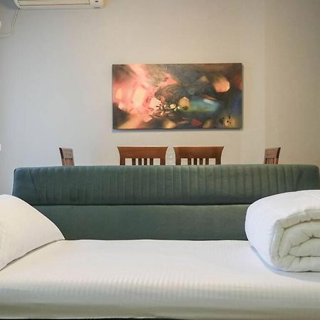 Staycation, City Center Apartment With Balcony Τίρανα Εξωτερικό φωτογραφία