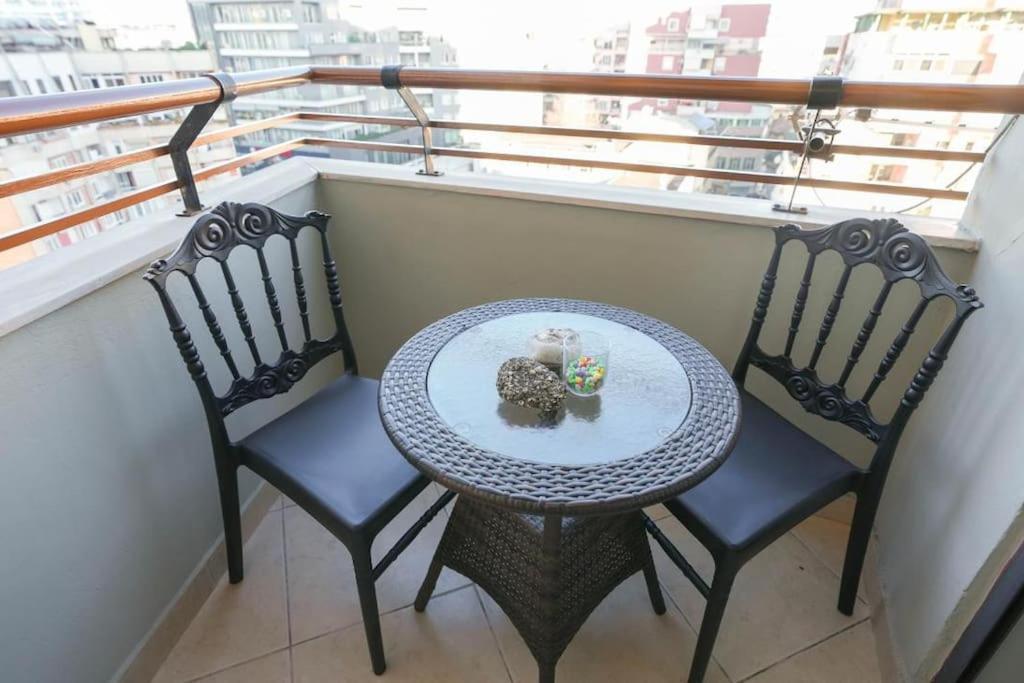 Staycation, City Center Apartment With Balcony Τίρανα Εξωτερικό φωτογραφία