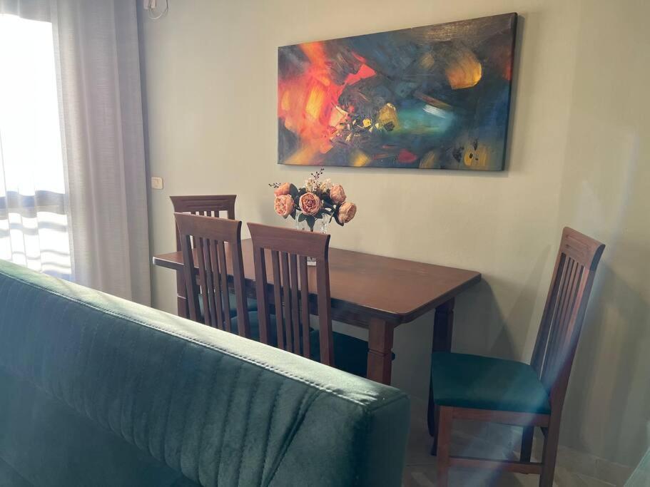 Staycation, City Center Apartment With Balcony Τίρανα Εξωτερικό φωτογραφία